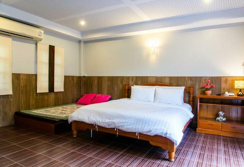 اتاق لوکس, Baanrimnam Resort Trat