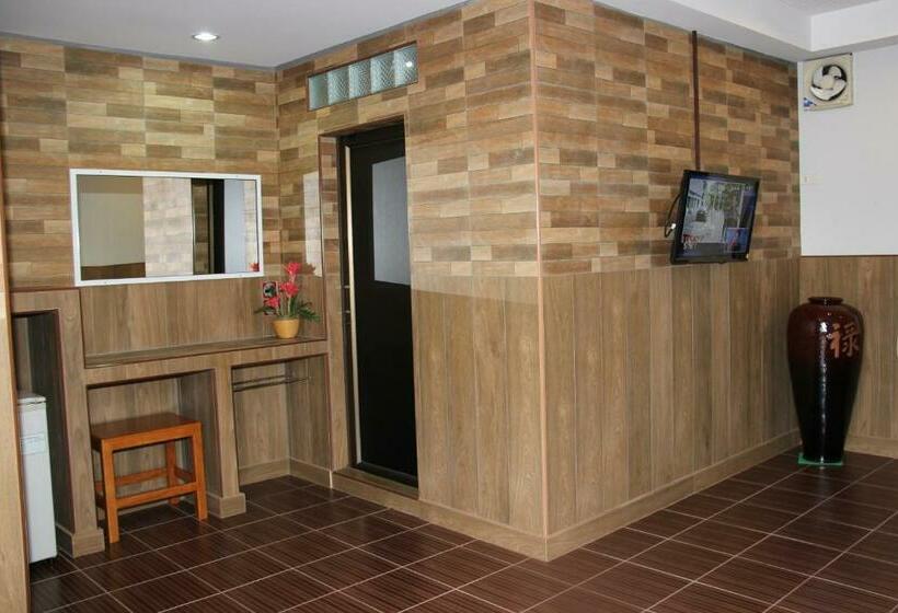 اتاق لوکس, Baanrimnam Resort Trat