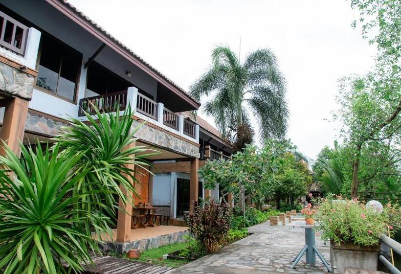 اتاق سوپریور, Baanrimnam Resort Trat