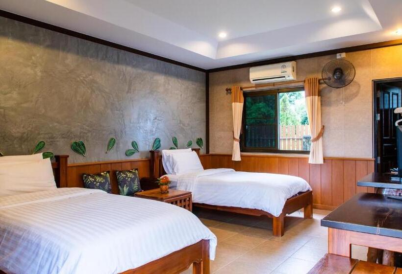 اتاق سوپریور, Baanrimnam Resort Trat