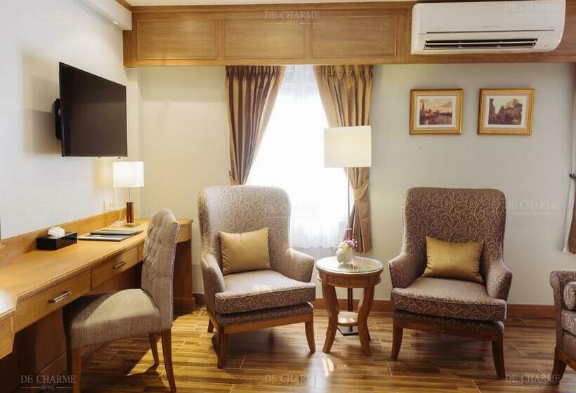 سوییت لوکس, Decharme Hotel Sha Plus