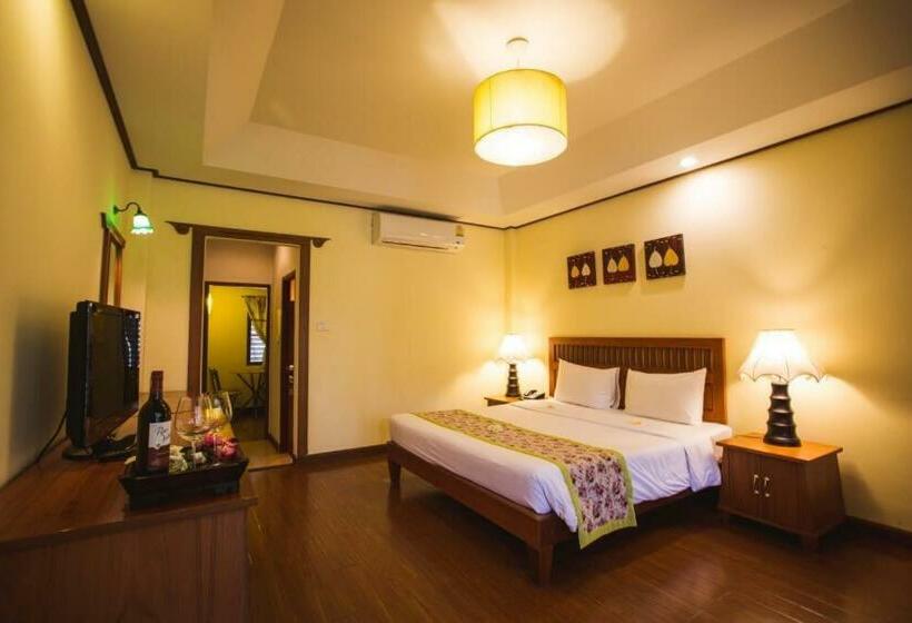 Номер Deluxe, Natural Park Resort Pattaya