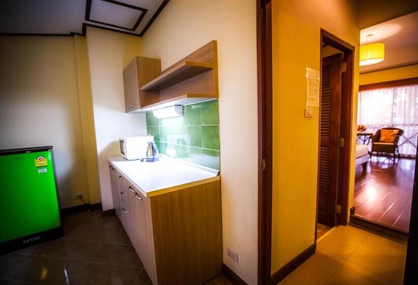 Номер Deluxe, Natural Park Resort Pattaya