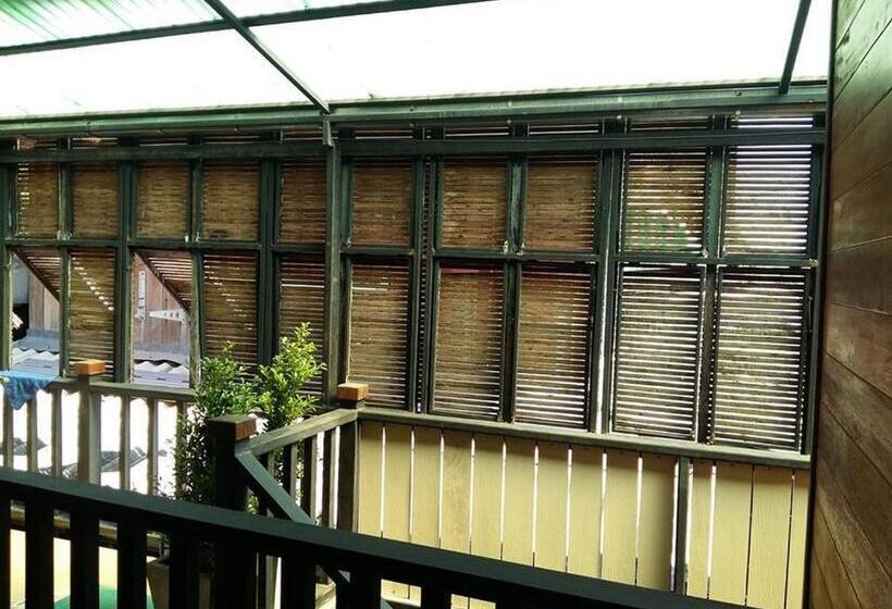 キングサイズベッドのスタンダードルーム, Chommuang Guest House