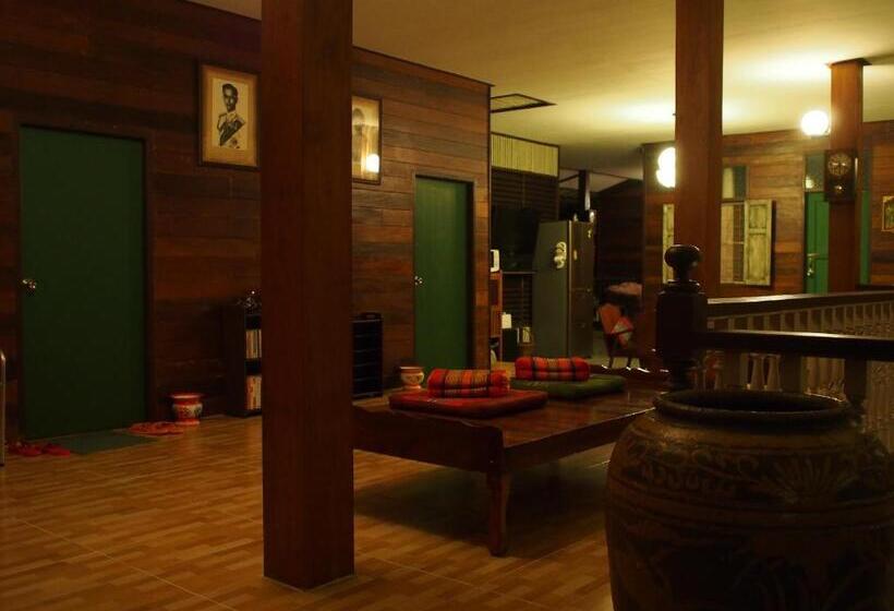 バス共有のスタンダードルーム, Chommuang Guest House