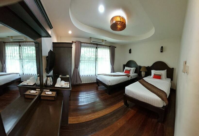 デラックスルーム, Apirata Resort