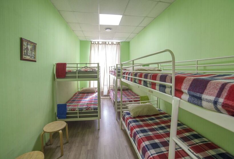 공동 객실, Bugrov Hostel