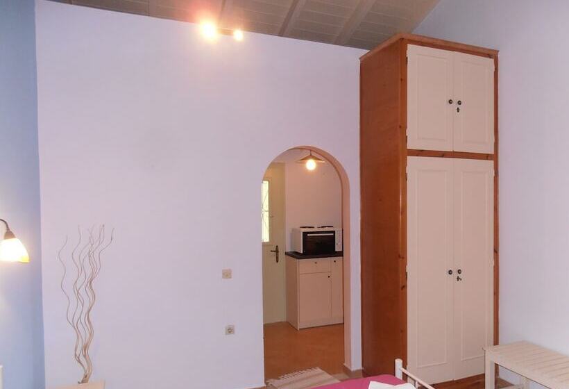 패밀리 스튜디오, Elli Beach Apartments And Studios