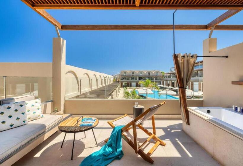 غرفة قياسية مطلّة علي حمام السباحة, Domes Noruz Chania, Autograph Collection  Adults Only