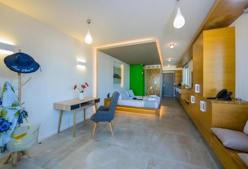 Люкс Superior Вид на Море, Lilium Luxury Suites