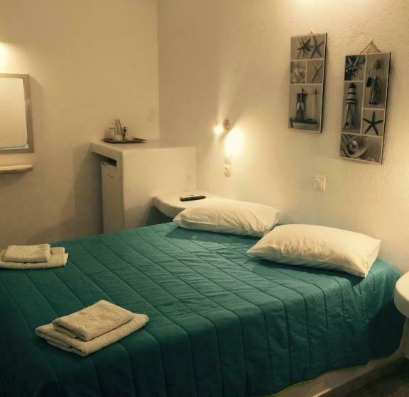 اتاق استاندارد, Evagelia's Place