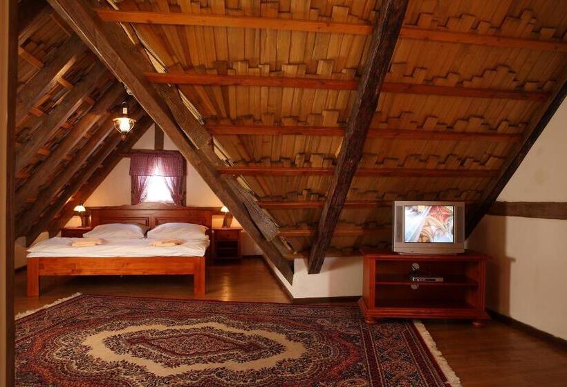 Номер Стандарт Трехместный, Hradní Bašta