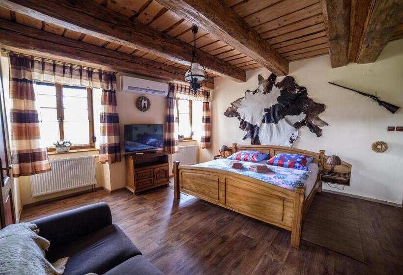 Номер Deluxe, Steak Restaurant Penzion Country Saloon