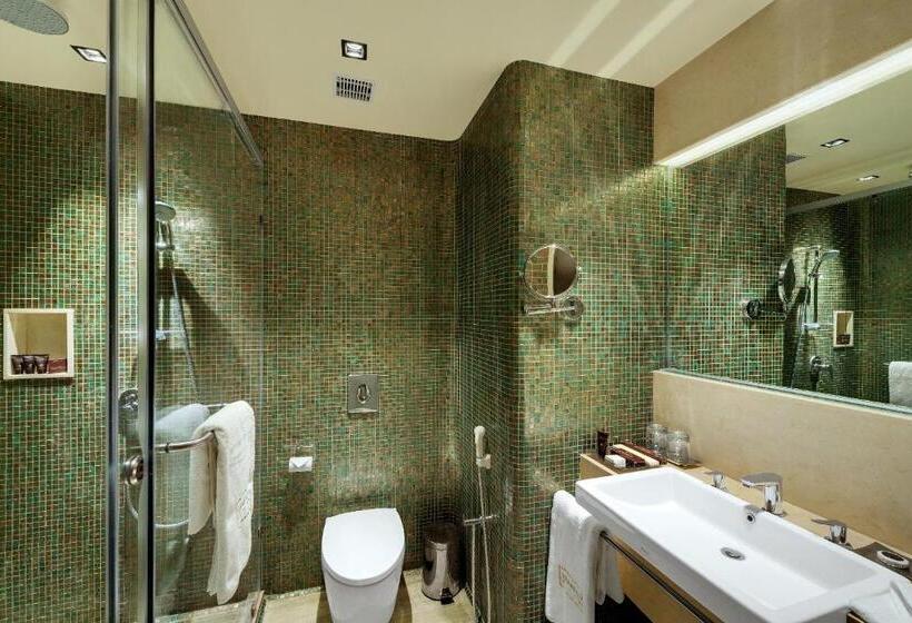 Suíte Executiva Vista jardim, Wyndham Ahmedabad Shela