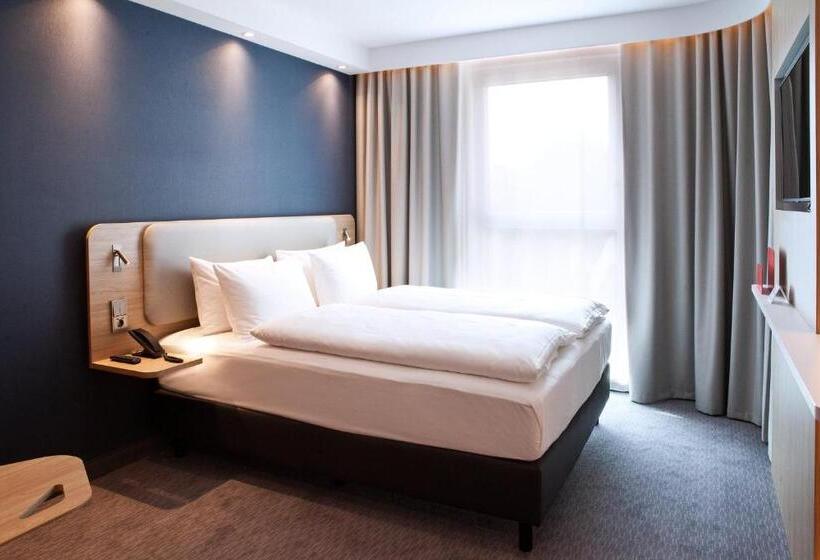 Номер Стандарт Адаптированный для Инвалидов, Holiday Inn Express   Siegen, An Ihg