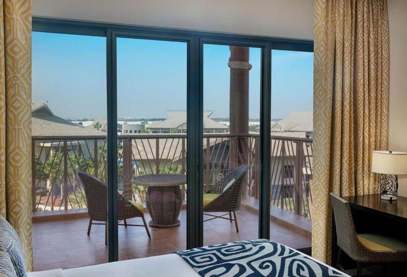 带大床的小型套房, Lapita, Dubai Parks And Resorts, Autograph Collection