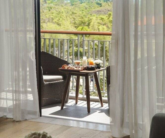 سوییت جونیور, Movenpick Resort & Spa Jimbaran Bali