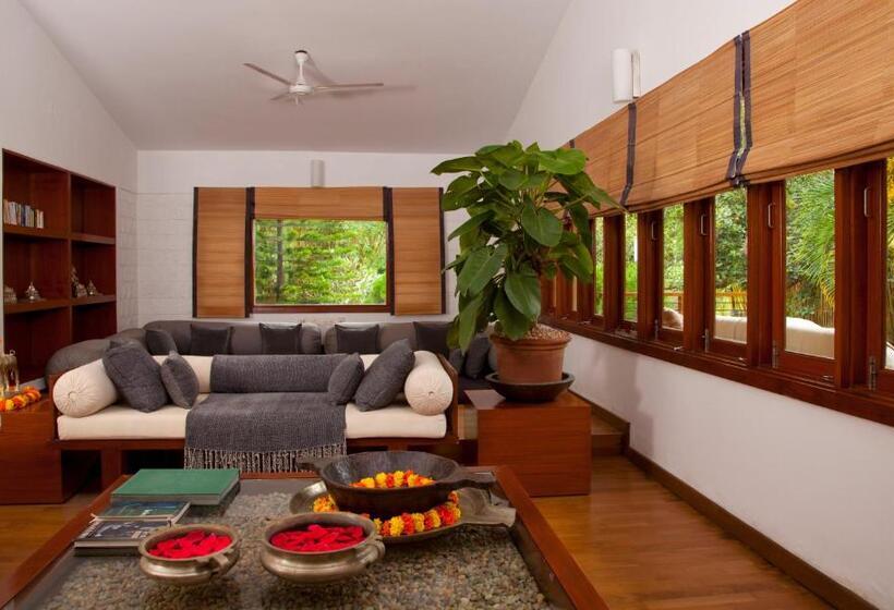 Quarto Familiar, Shreyas Retreat