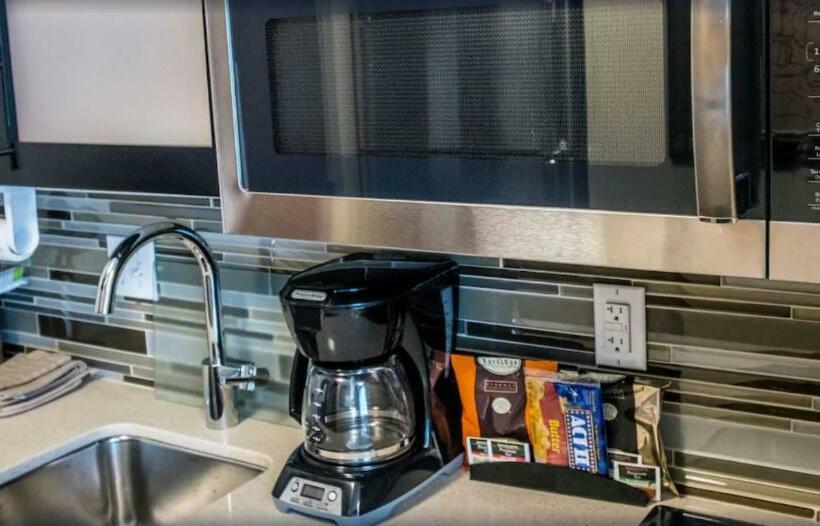 스탠다드 스튜디오, Staybridge Suites Denver Downtown, An Ihg