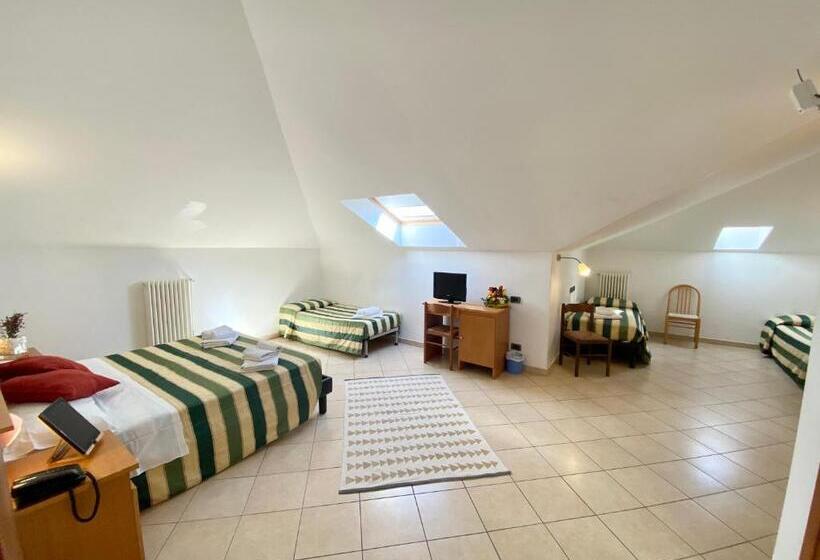 Семейный Номер Deluxe, Albergo Villa Ada