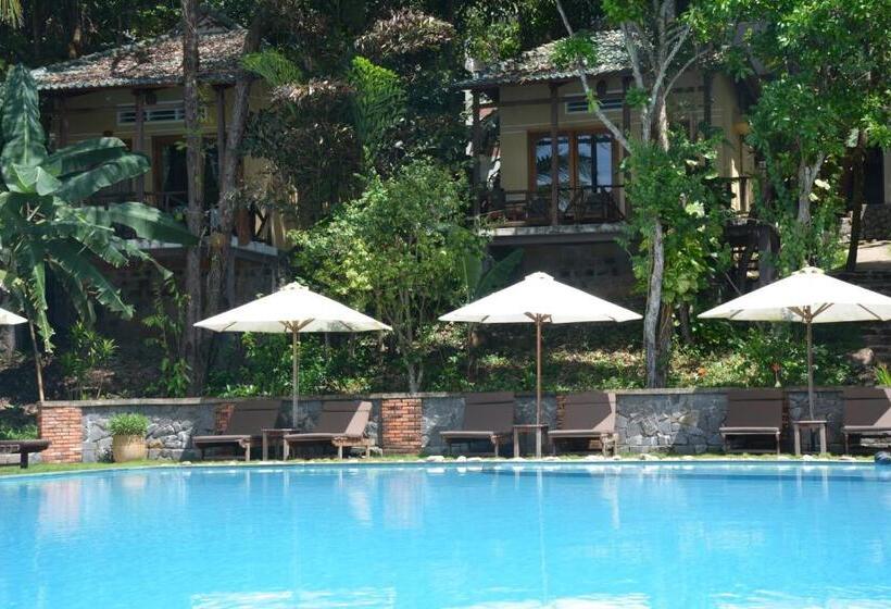 بانگلوی استاندارد با چشم‌انداز دریا, Ancarine Beach Resort