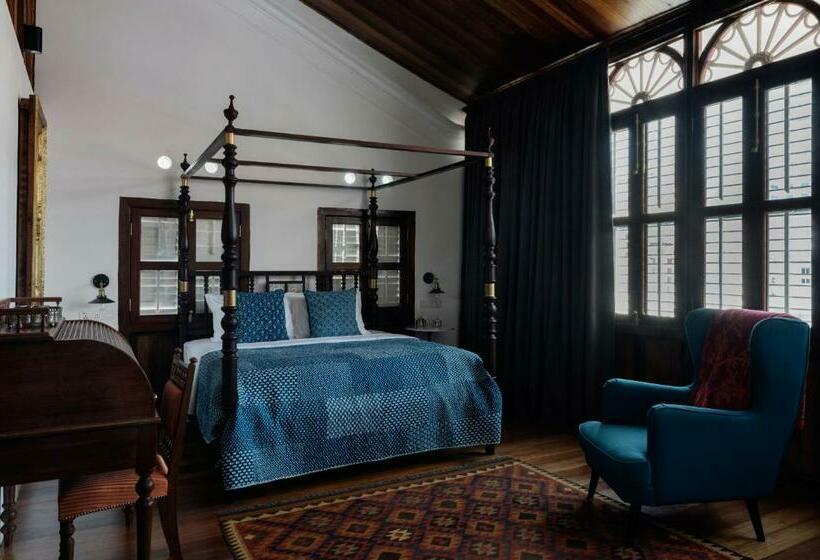 Люкс, Jawi Peranakan Mansion