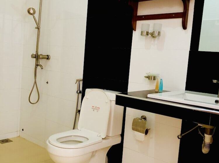 3 Bett Deluxe Zimmer, Mirissa Beach Inn