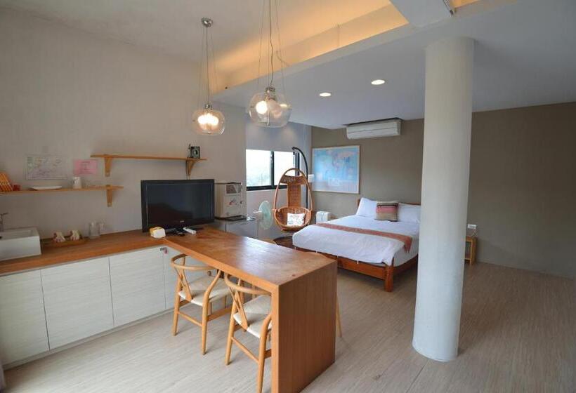 اتاق استاندارد با چشم‌انداز کوهستان, Blue Sky B&b