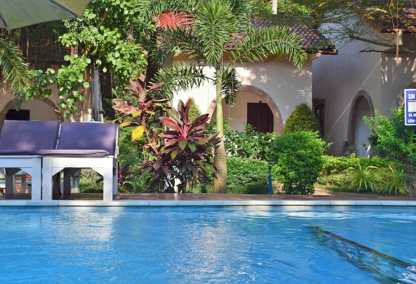 بانگلوی استاندارد, Diadem Resort