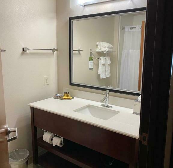 Стандартный Номер Кровать Кинг, Best Western Plus Spring Inn & Suites