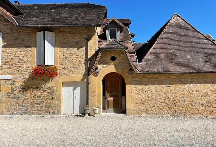 Номер Стандарт, Domaine D'essendiéras