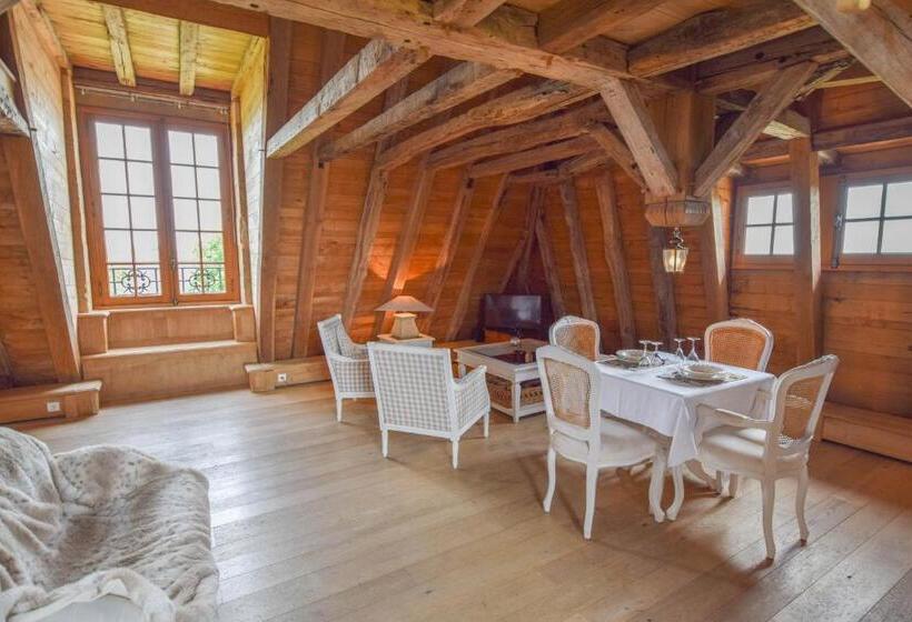 Люкс, Domaine D'essendiéras