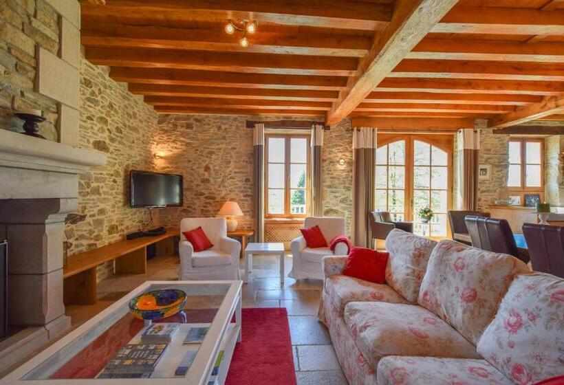 Дом 4 Спальни, Domaine D'essendiéras