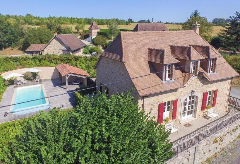 Дом 4 Спальни, Domaine D'essendiéras