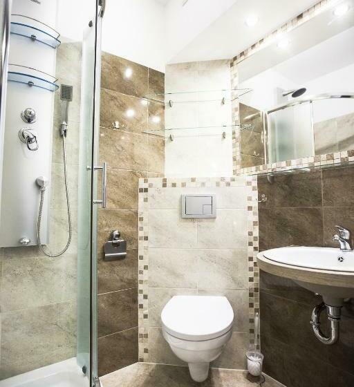 Quarto Estandar, Jantar