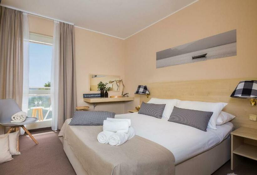 اتاق کلاسیک با چشم‌انداز دریا, Villas Arausana & Antonina