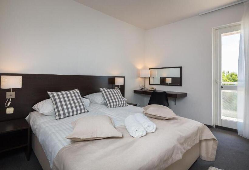 اتاق سوپریور با بالکن, Villas Arausana & Antonina