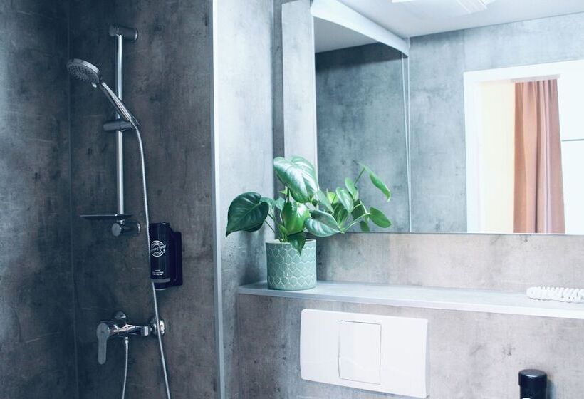 Номер Стандарт Трехместный, Frevor Hotel Alte Wassermühle