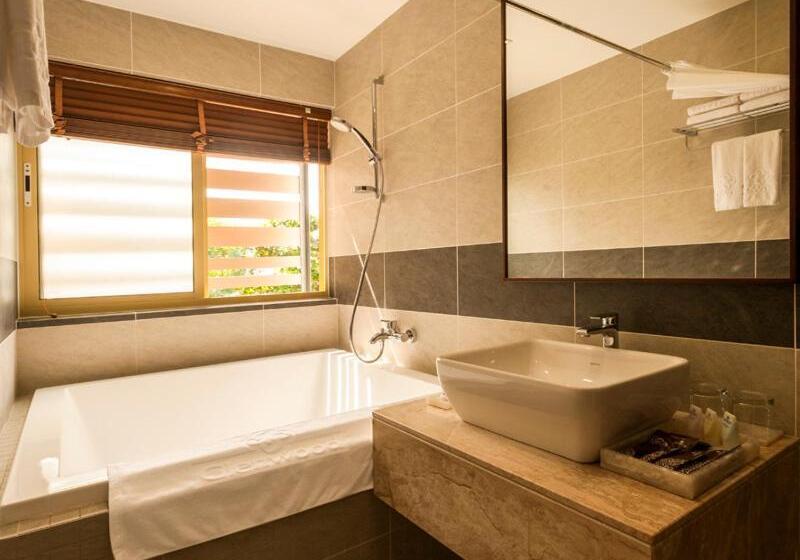 اتاق لوکس, Glenwood City Resort