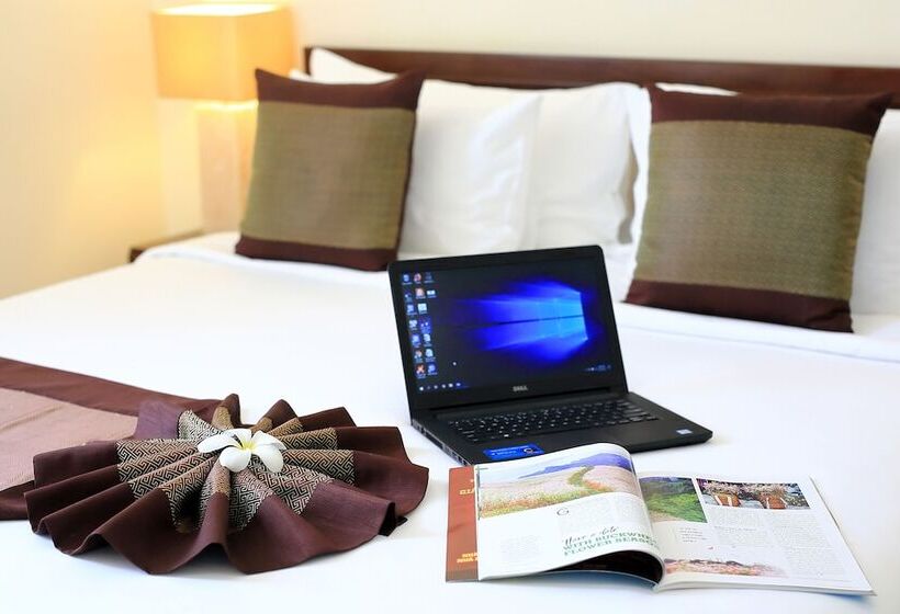 اتاق لوکس با بالکن, Glenwood City Resort