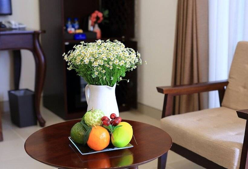 اتاق سوپریور سه تخته, Glenwood City Resort