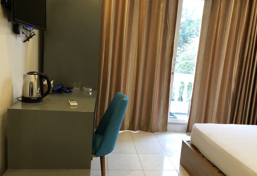اتاق دلوکس با چشم‌انداز پارک, Istay Inn Saigon