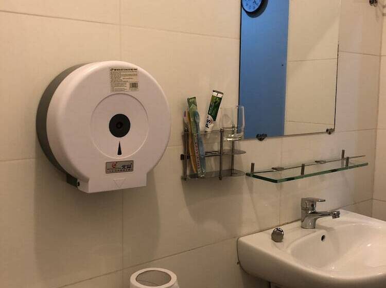 اتاق استاندارد سه نفره, Istay Inn Saigon