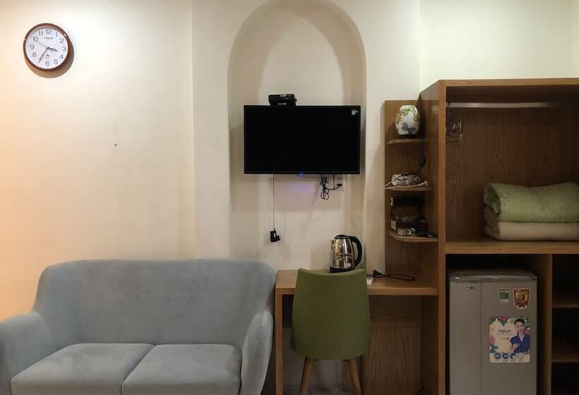 اتاق استاندارد سه نفره, Istay Inn Saigon