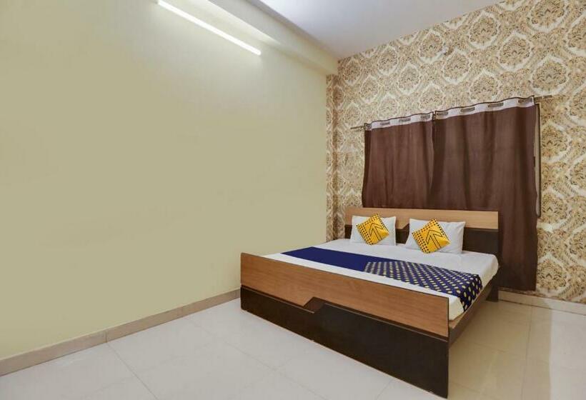 Трехместный Номер Классика, Spot On 81415 Hotel Vaishnavi