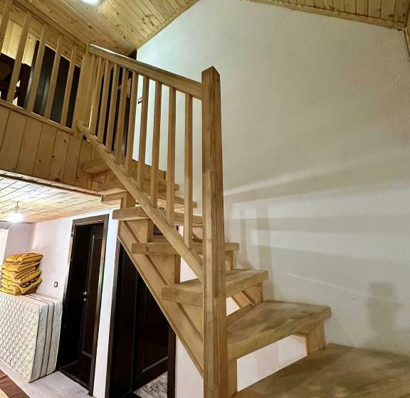 Кровать в Общей Комнате, Guest House Kukaj Valbone