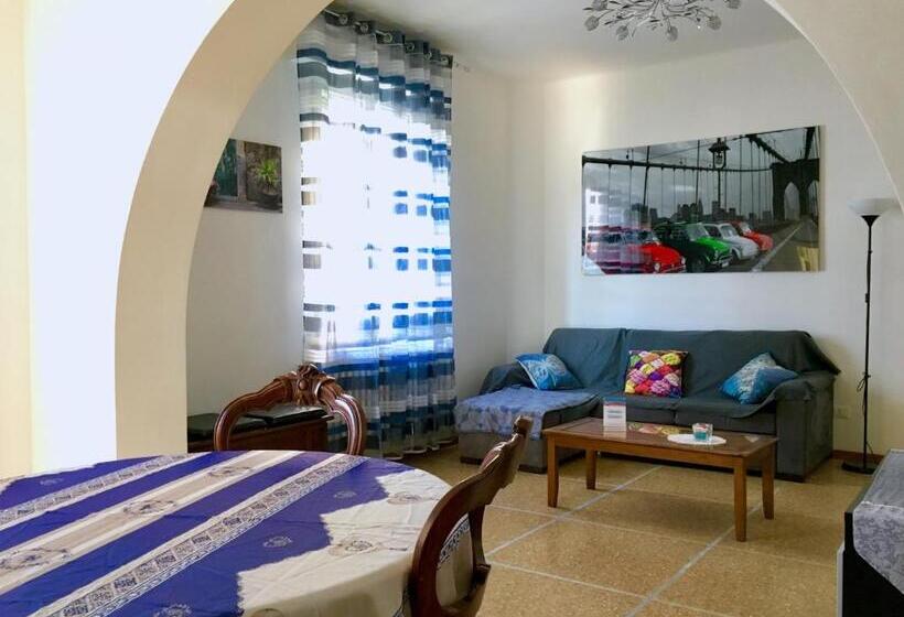اتاق استاندارد سه تخته با بالکن, Villa Al Mare