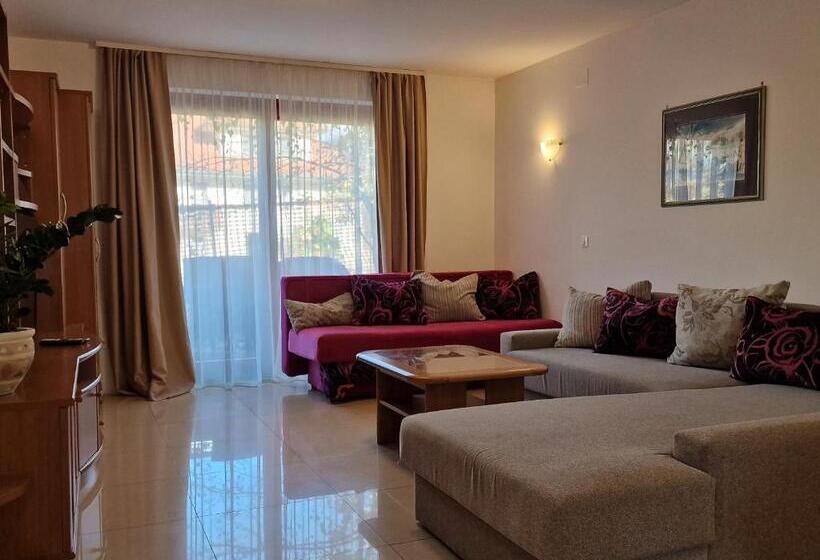 آپارتمان 1 خوابه اینتریور, Aparthotel Gaja
