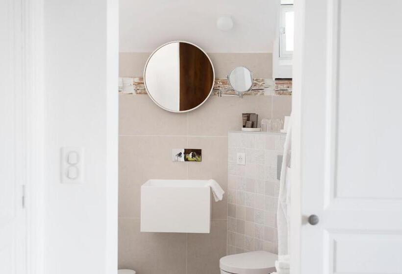 Номер Стандарт Вид на Сад, La Villa Guy & Spa   Teritoria