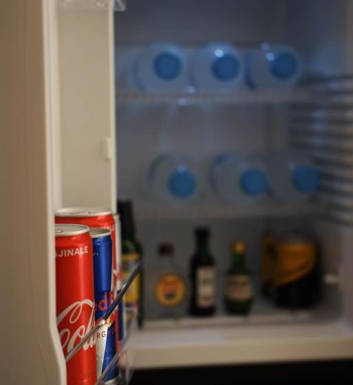 חדר דלוקס עם נוף, Dimitri